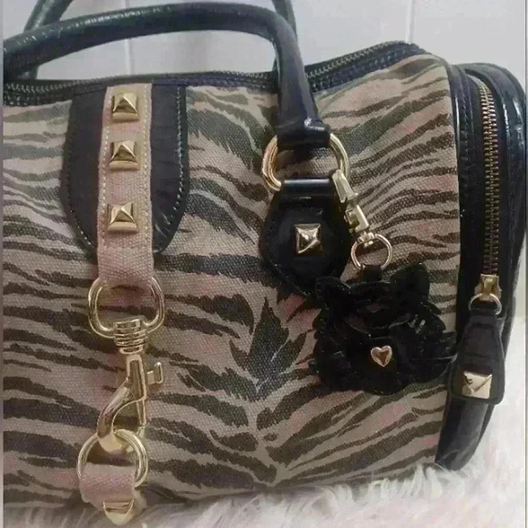 Betsey Johnson Large Beige Tiger Print Satchel Bag - Picture 7 of 13